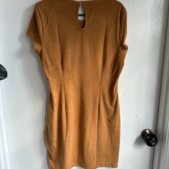 Short dress, mustard yellow/ tan color, extra soft fabric - Picture 2 of 3